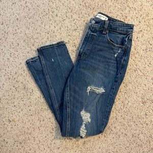 Abercrombie & Fitch: The Skinny High Rise Ripped Jeans Curve Love